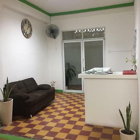 Hostal La Concordia 시우다드 발레스 외부 사진